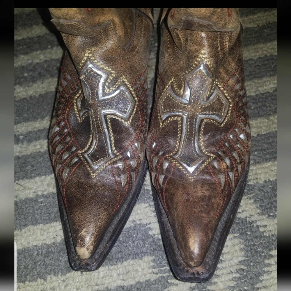 Gypsy girl cowgirl boots